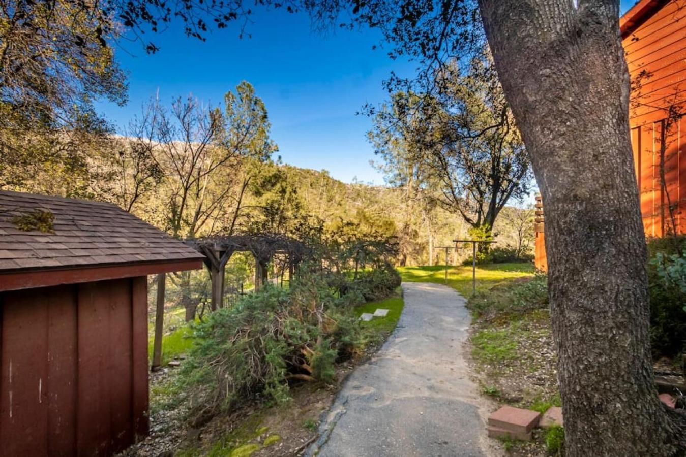 Sierra Vista Lookout Lodge With Creek, Waterfall And Waterholes, Minutes From Bass Lake And Yosemite South Gate North Fork Eksteriør bilde