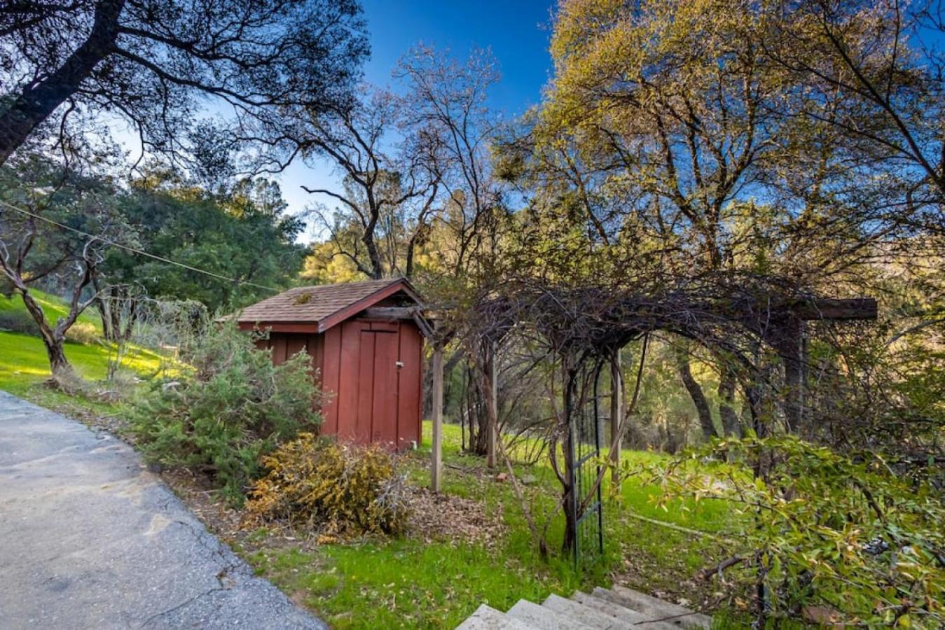 Sierra Vista Lookout Lodge With Creek, Waterfall And Waterholes, Minutes From Bass Lake And Yosemite South Gate North Fork Eksteriør bilde